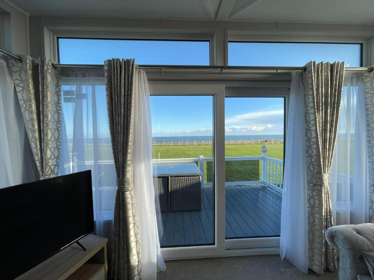Beautiful Lodge With Full Sea Views At Broadland Sands In Suffolk Ref 20235Bs Hopton on Sea Zewnętrze zdjęcie