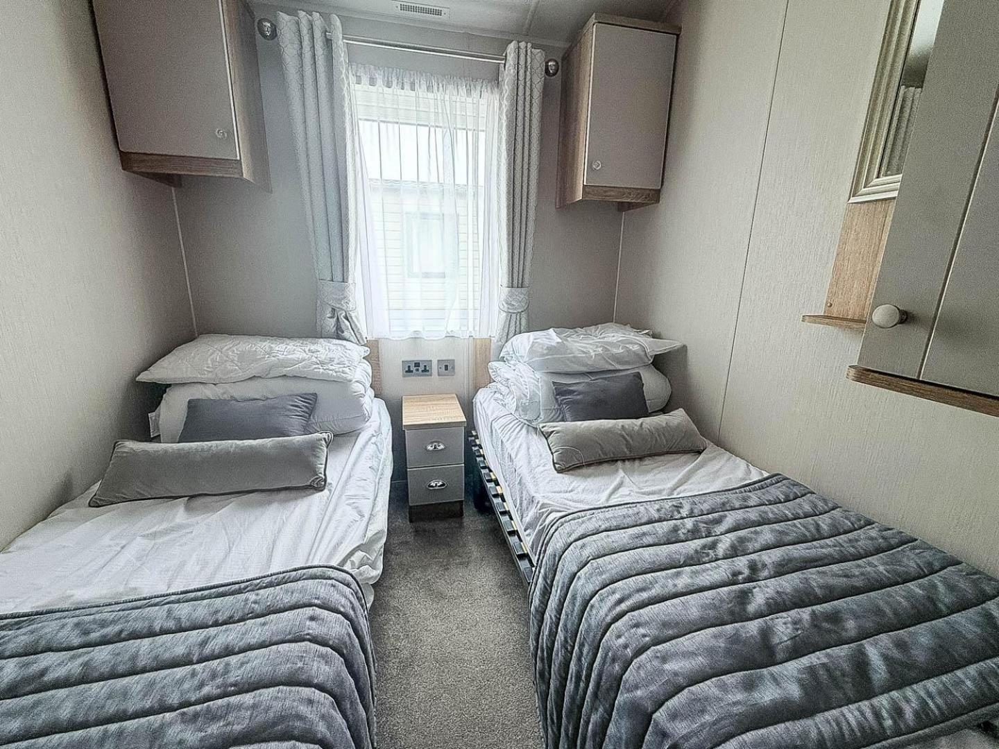 Beautiful Lodge With Full Sea Views At Broadland Sands In Suffolk Ref 20235Bs Hopton on Sea Zewnętrze zdjęcie