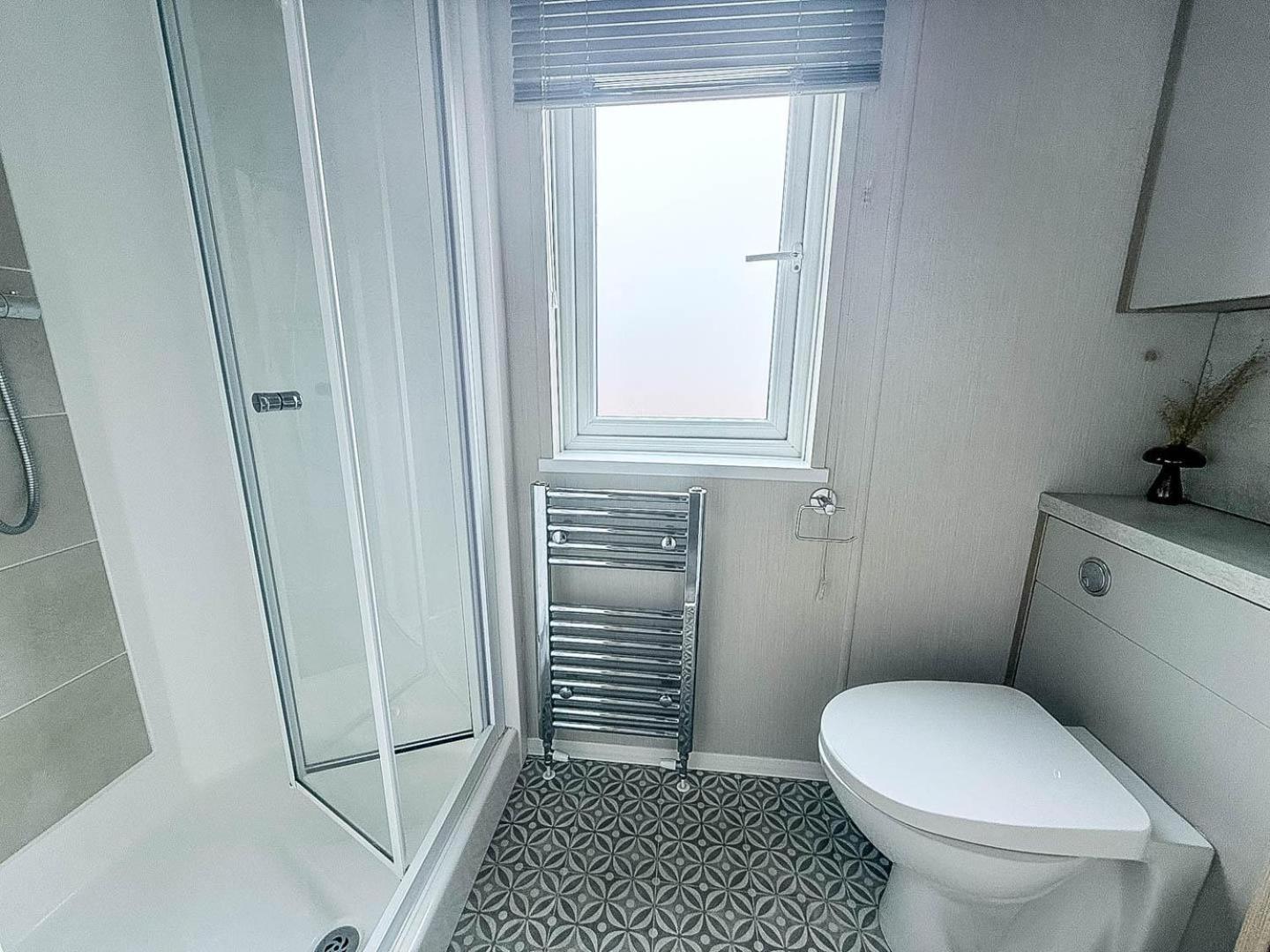 Beautiful Lodge With Full Sea Views At Broadland Sands In Suffolk Ref 20235Bs Hopton on Sea Zewnętrze zdjęcie