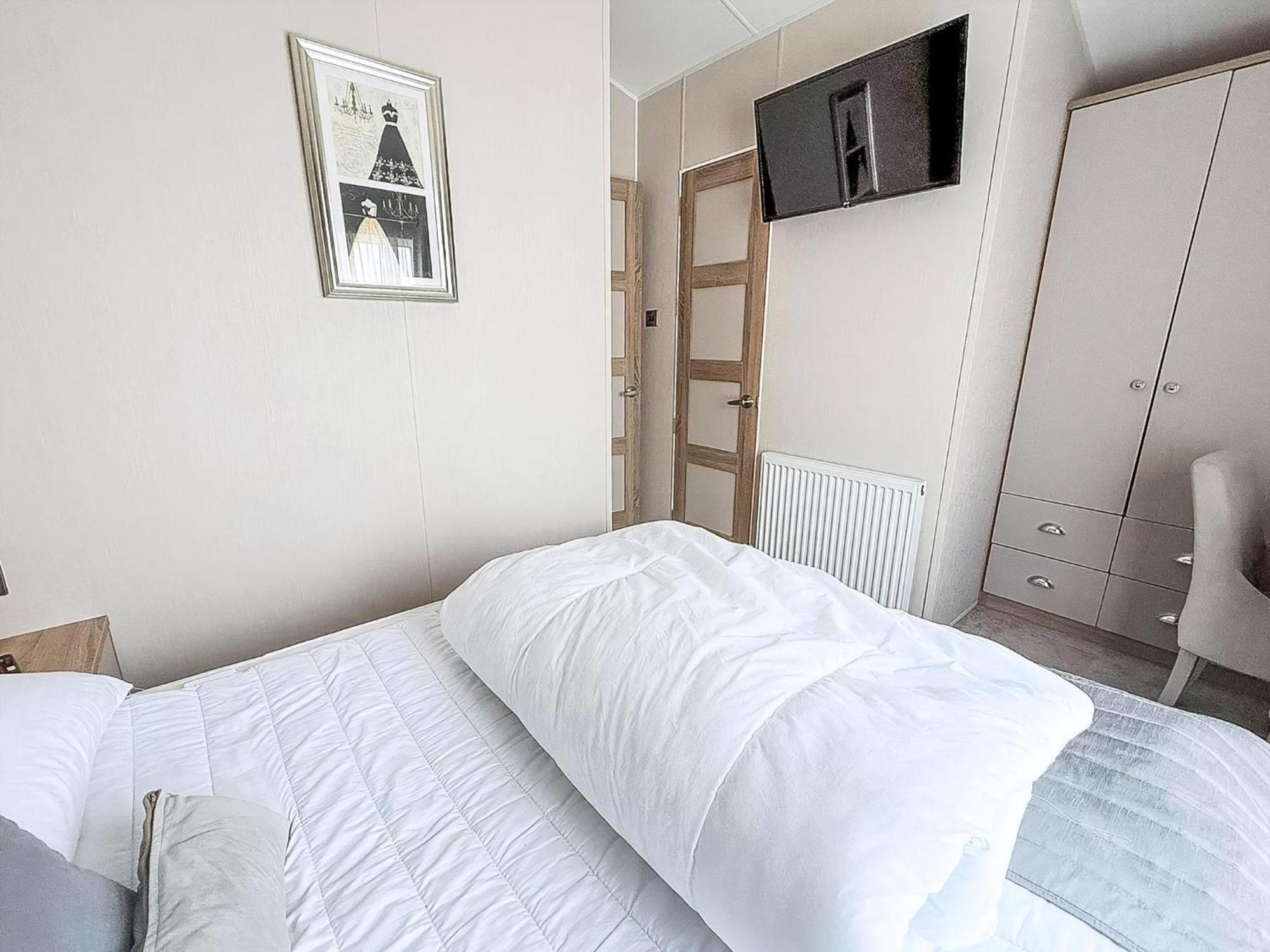 Beautiful Lodge With Full Sea Views At Broadland Sands In Suffolk Ref 20235Bs Hopton on Sea Zewnętrze zdjęcie